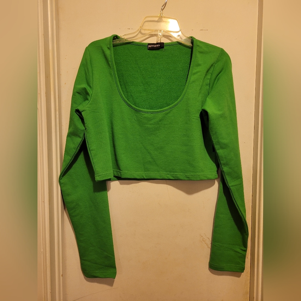 NWT PrettyLittleThing Long Sleeve Green Crop Top Size 12
